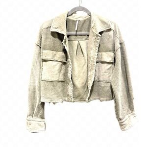 Free People crop button down jacket small